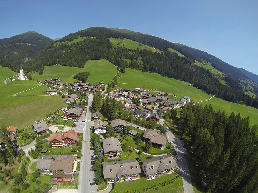 Alpengruss Appartement Innichen Buitenkant foto